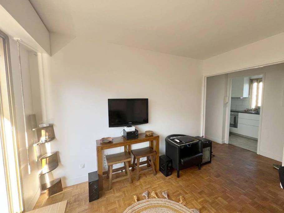 Entiry Apartment, Private Rooms In Paris Eksteriør bilde